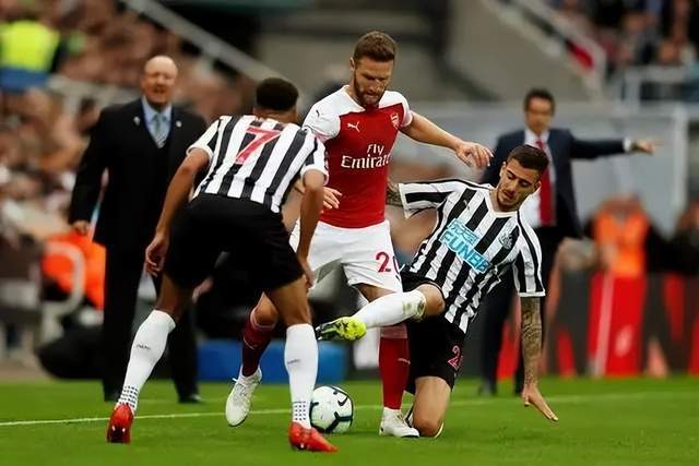 英超-萨拉赫破门努涅斯建功 利物浦2-0维拉